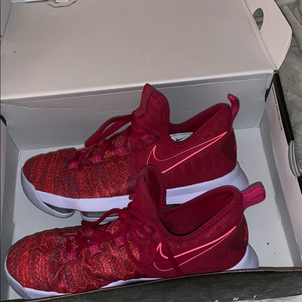NIKE KD9  YOUTH BASKETBALL SHOES